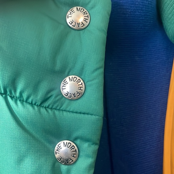 The north face women’s Sylvester insulated vest XS NWT - Picture 8 of 13